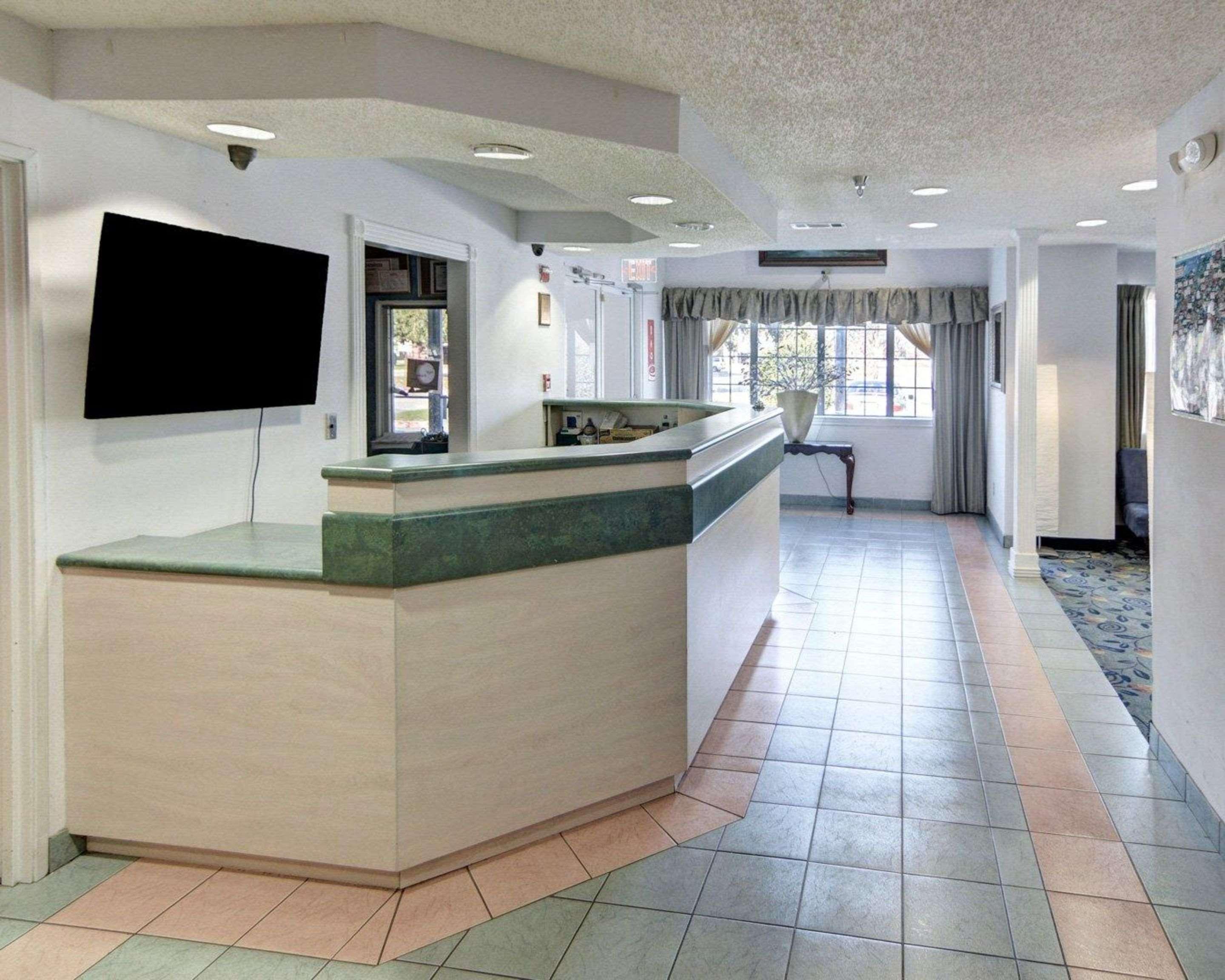Rodeway Inn & Suites Lewisville I-35 Exterior foto